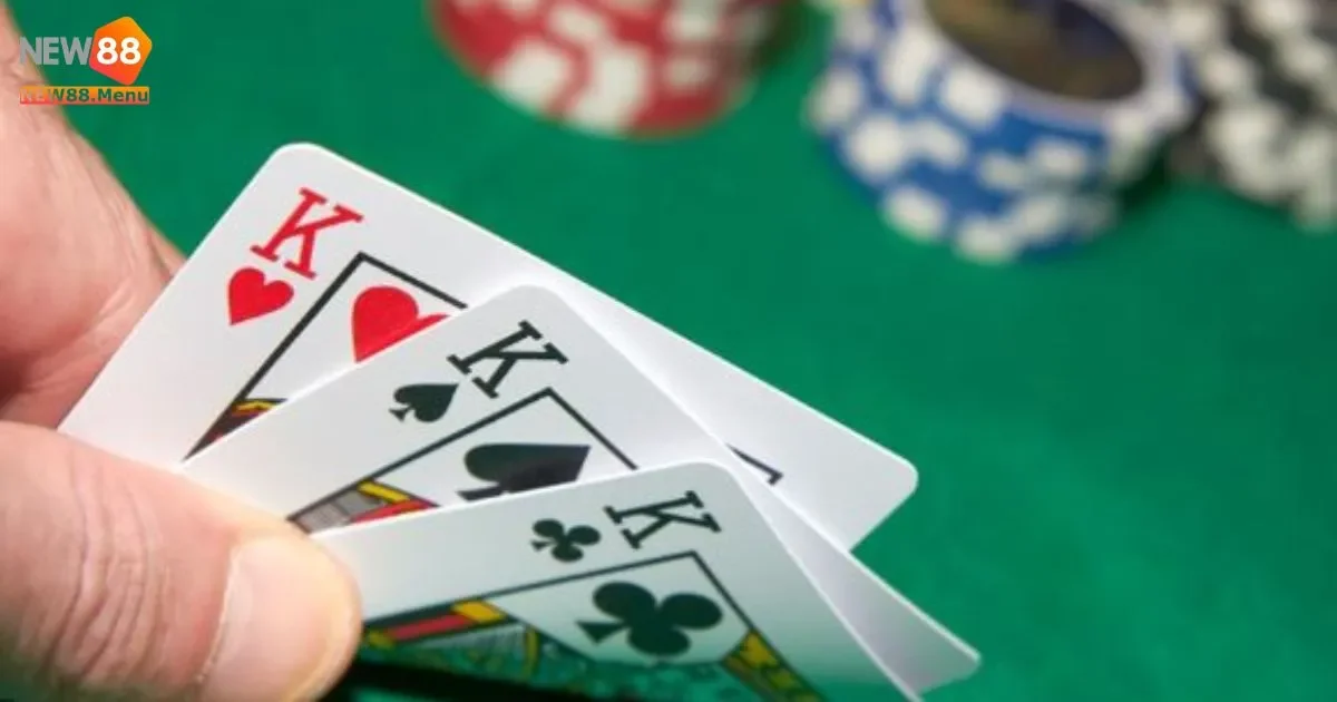 Mẹo Chơi Bài 3 Cây New88 Giúp Bạn Thắng Dễ Dàng 4 Bài 3 Cây New88: Chiến thuật giúp bạn thắng lớn khi chơi bài 3 cây trên New88